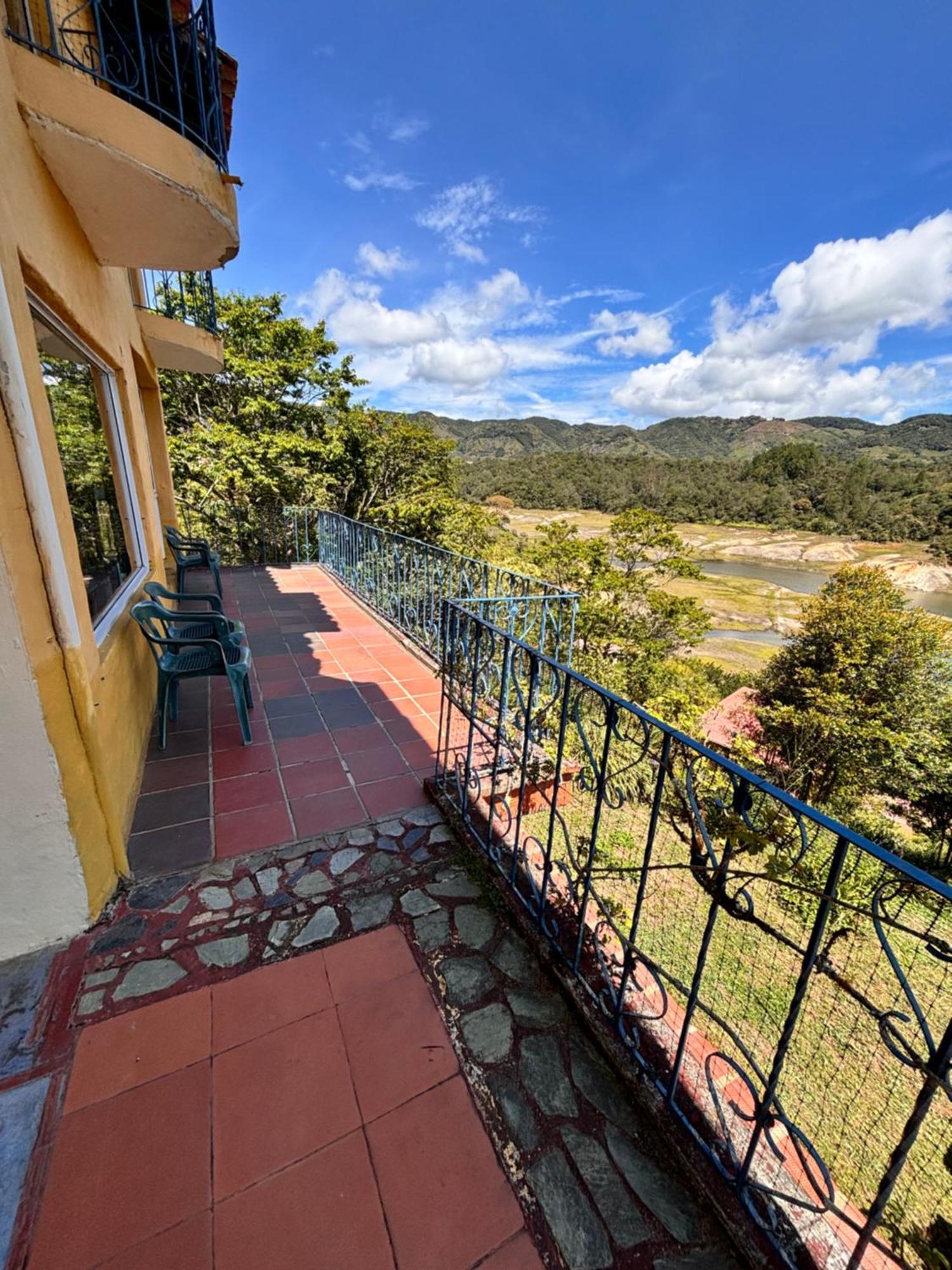 Casa Encuentro Ecolodge, Outdoor Gym And Yoga Guatapé Exterior photo